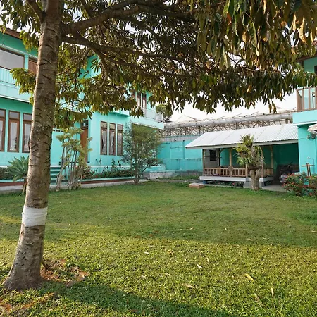 Oyo 93248 Villa Syariah Astuti Lestari